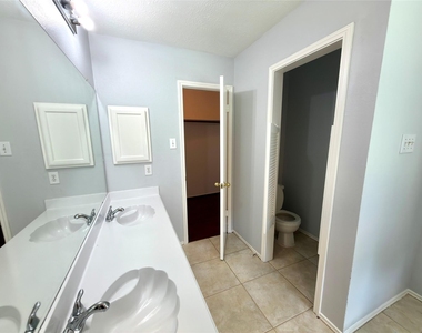 15518 Evergreen Grove Drive - Photo Thumbnail 14
