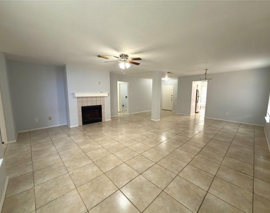 15518 Evergreen Grove Drive - Photo Thumbnail 2
