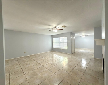 15518 Evergreen Grove Drive - Photo Thumbnail 3