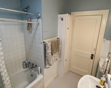 1604 Castle Court Street - Photo Thumbnail 21