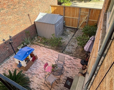 1604 Castle Court Street - Photo Thumbnail 18
