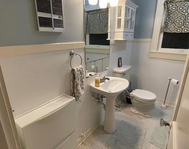 1604 Castle Court Street - Photo Thumbnail 20