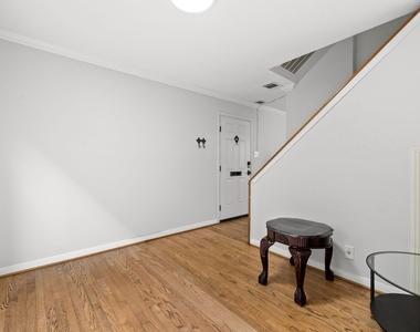 4018 Blue Bonnet Boulevard - Photo Thumbnail 11
