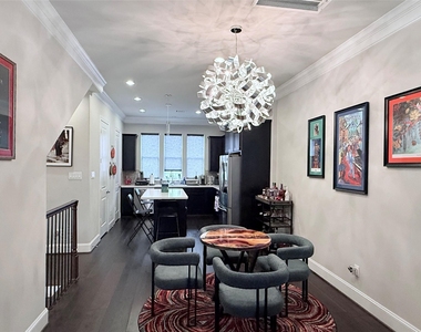 616 Delano Street - Photo Thumbnail 3