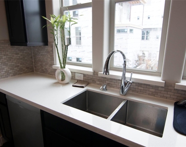 616 Delano Street - Photo Thumbnail 2