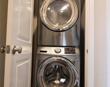 616 Delano Street - Photo Thumbnail 11