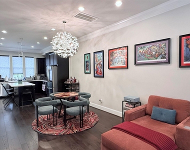 616 Delano Street - Photo Thumbnail 4