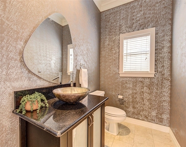 2124 Nantucket Drive - Photo Thumbnail 11