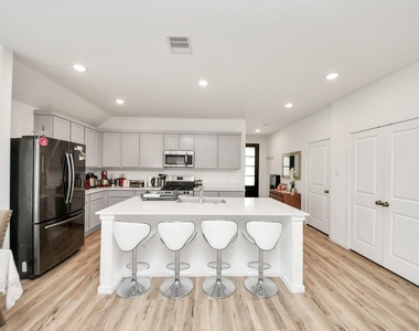 21927 Citrus Grove Court - Photo Thumbnail 16