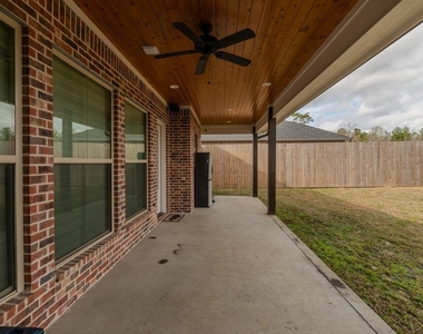 112 Pindo Palm Drive - Photo Thumbnail 45