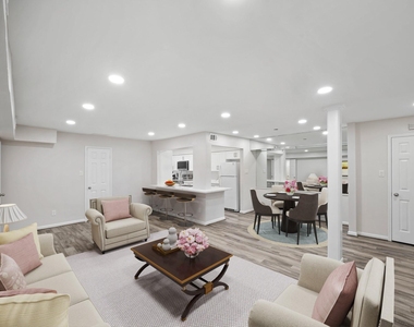 357 N Post Oak Lane - Photo Thumbnail 1