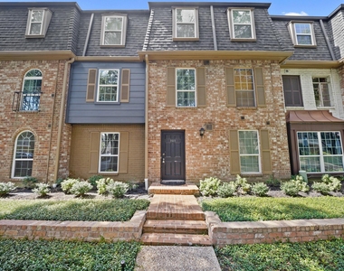 357 N Post Oak Lane - Photo Thumbnail 10