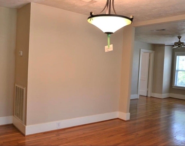 1505 Mcduffie Street - Photo Thumbnail 8
