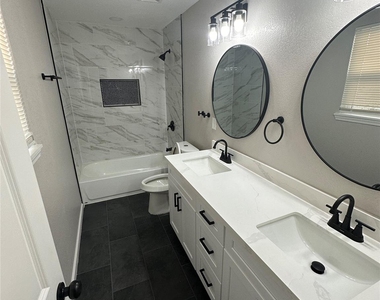 1041 Evanston Street - Photo Thumbnail 7