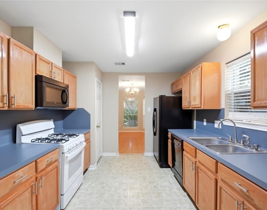 3924 Highland Vale Court - Photo Thumbnail 9