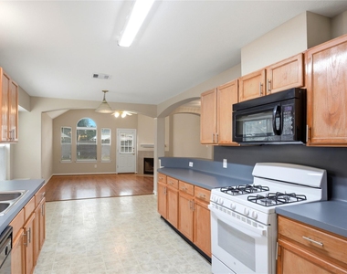 3924 Highland Vale Court - Photo Thumbnail 15