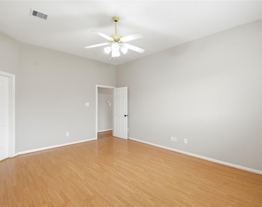 3924 Highland Vale Court - Photo Thumbnail 13