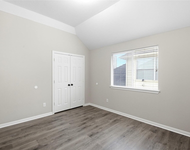 3924 Highland Vale Court - Photo Thumbnail 24