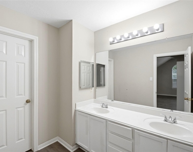 3924 Highland Vale Court - Photo Thumbnail 33