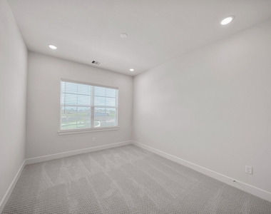 1518 Colonial Gorge Drive - Photo Thumbnail 25