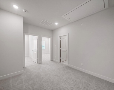 1518 Colonial Gorge Drive - Photo Thumbnail 15
