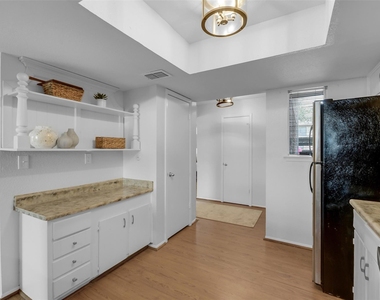 5005 Georgi Lane - Photo Thumbnail 8