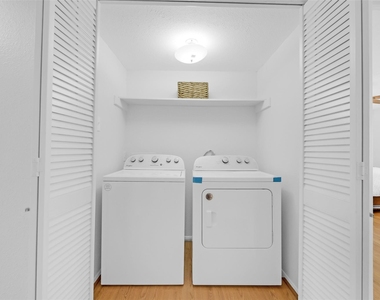 5005 Georgi Lane - Photo Thumbnail 15