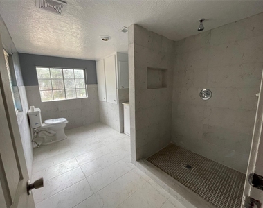 111 Cronin Road - Photo Thumbnail 10