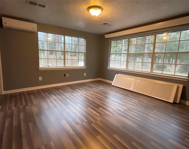 111 Cronin Road - Photo Thumbnail 9