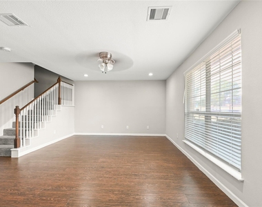 1520 Sherwood Forest Street - Photo Thumbnail 1