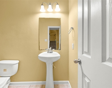 1520 Sherwood Forest Street - Photo Thumbnail 26