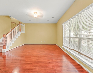 1520 Sherwood Forest Street - Photo Thumbnail 24