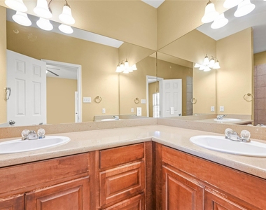 1520 Sherwood Forest Street - Photo Thumbnail 22