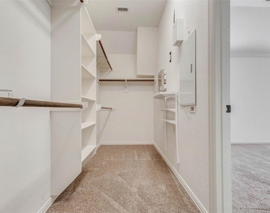 1511 Evermore Manor Lane - Photo Thumbnail 12