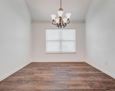 1511 Evermore Manor Lane - Photo Thumbnail 3