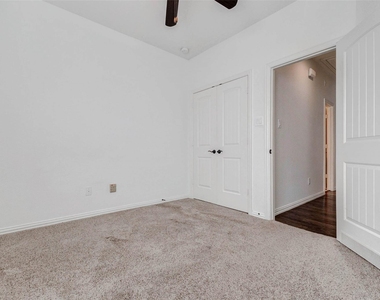 1511 Evermore Manor Lane - Photo Thumbnail 15