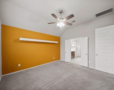 10711 Ashlesha Lane - Photo Thumbnail 12