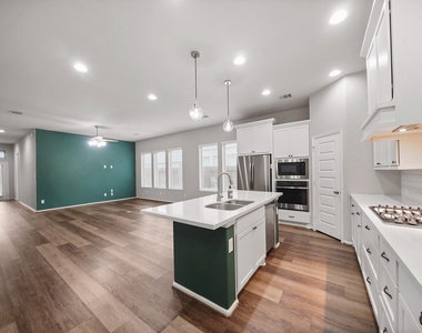 10711 Ashlesha Lane - Photo Thumbnail 5