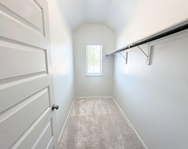 10711 Ashlesha Lane - Photo Thumbnail 3