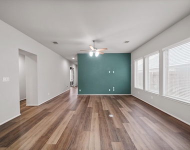 10711 Ashlesha Lane - Photo Thumbnail 8