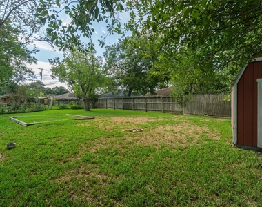 2119 Williamsburg Court S - Photo Thumbnail 20