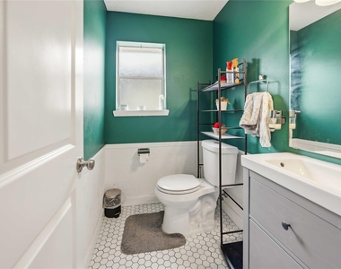 19302 Forest Fern Court - Photo Thumbnail 15