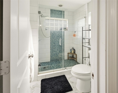 19302 Forest Fern Court - Photo Thumbnail 12