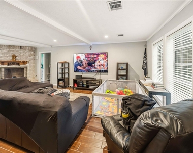 19302 Forest Fern Court - Photo Thumbnail 2