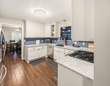 19302 Forest Fern Court - Photo Thumbnail 5