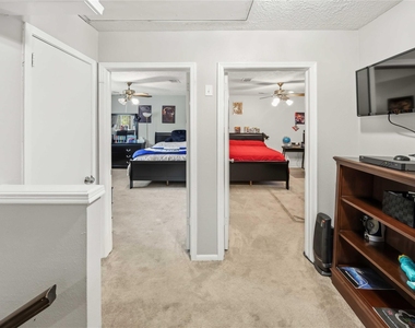 19302 Forest Fern Court - Photo Thumbnail 16