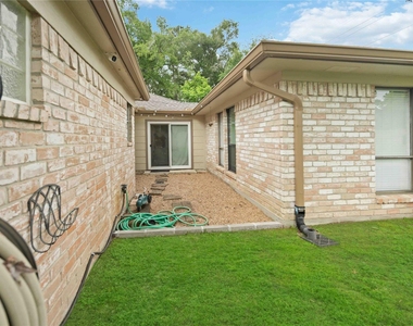 19302 Forest Fern Court - Photo Thumbnail 25