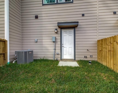 5262 Ella Boulevard - Photo Thumbnail 10