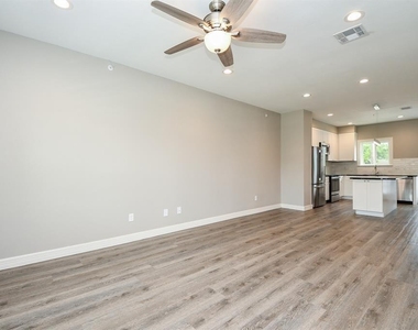 5262 Ella Boulevard - Photo Thumbnail 4