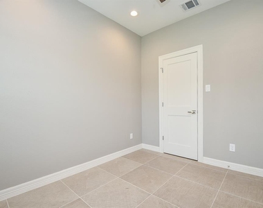 5262 Ella Boulevard - Photo Thumbnail 21